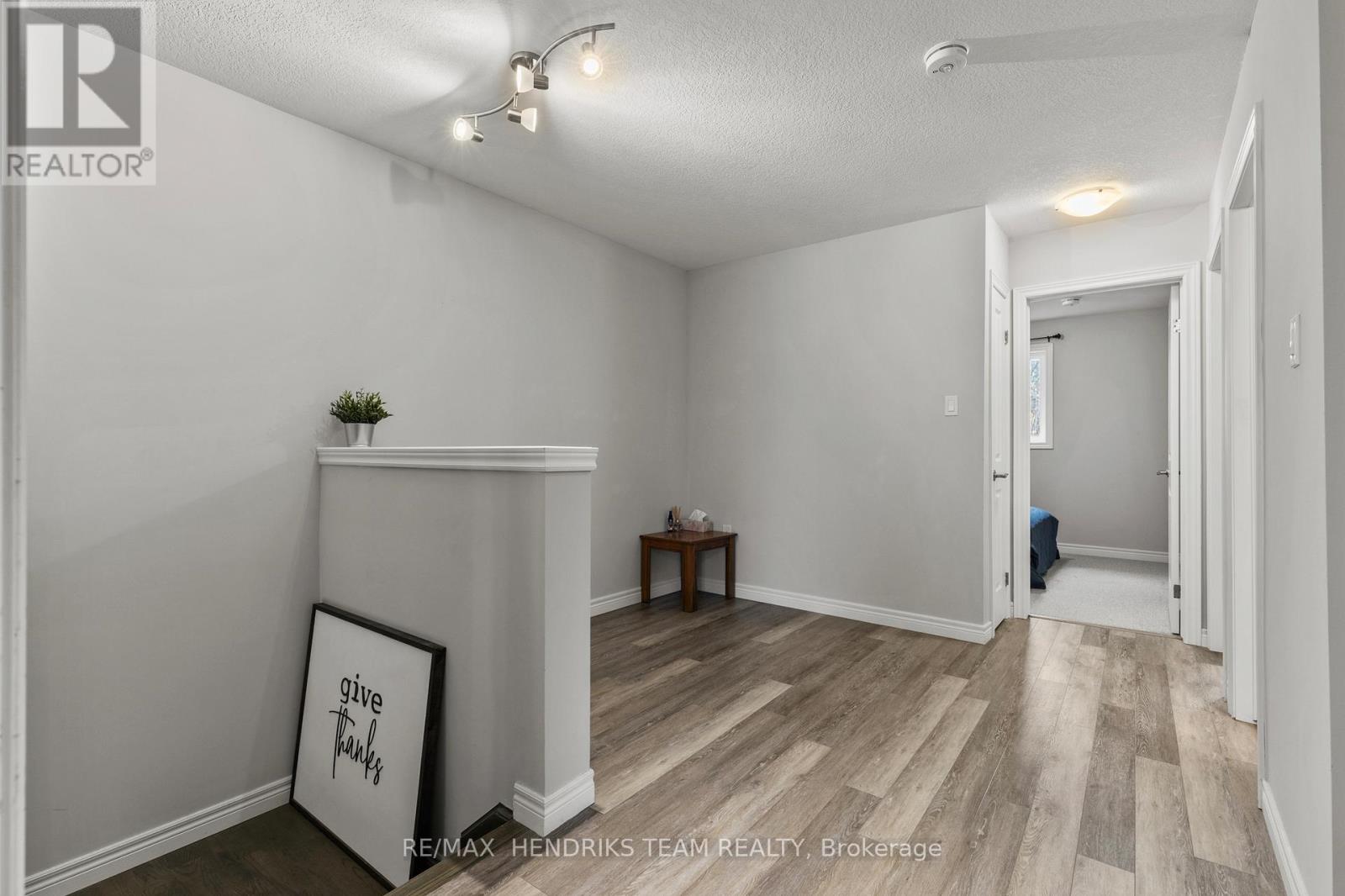 11 Dennis Drive, West Lincoln, Ontario  L0R 2A0 - Photo 23 - X12559030