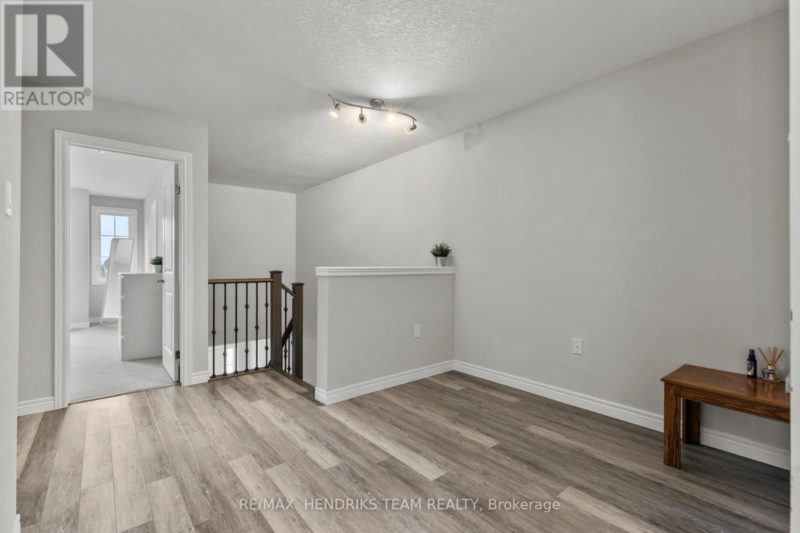 11 Dennis Drive, West Lincoln, Ontario  L0R 2A0 - Photo 24 - X12559030