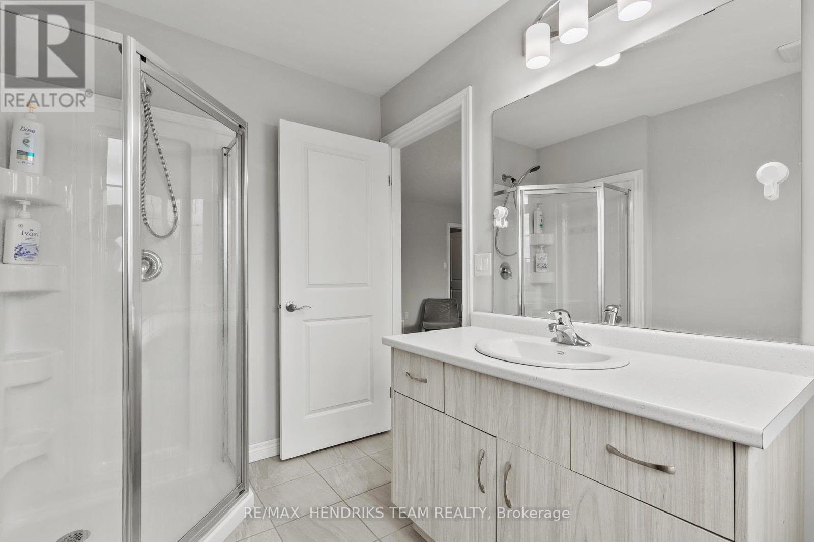 11 Dennis Drive, West Lincoln, Ontario  L0R 2A0 - Photo 28 - X12559030