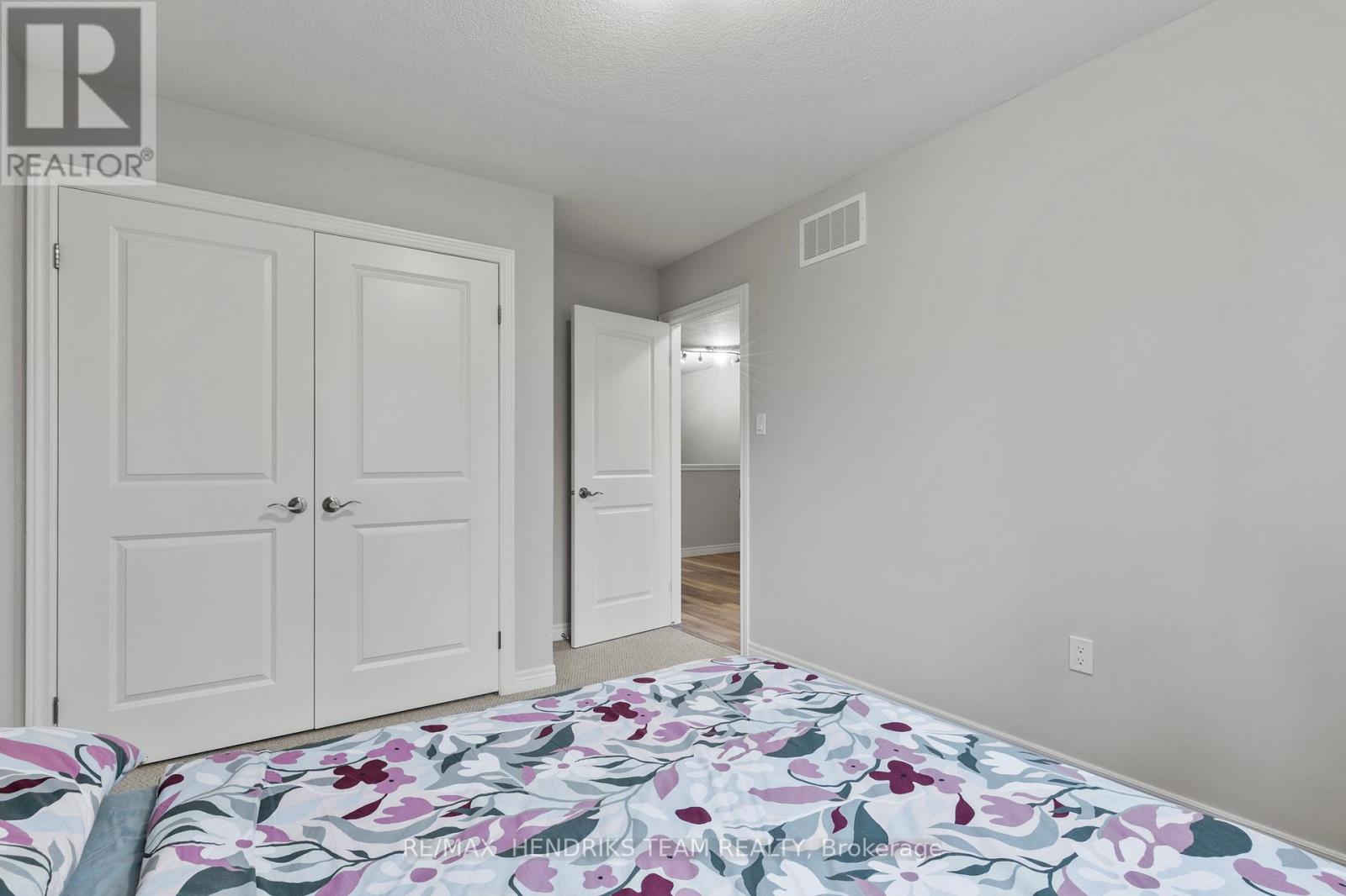 11 Dennis Drive, West Lincoln, Ontario  L0R 2A0 - Photo 32 - X12559030