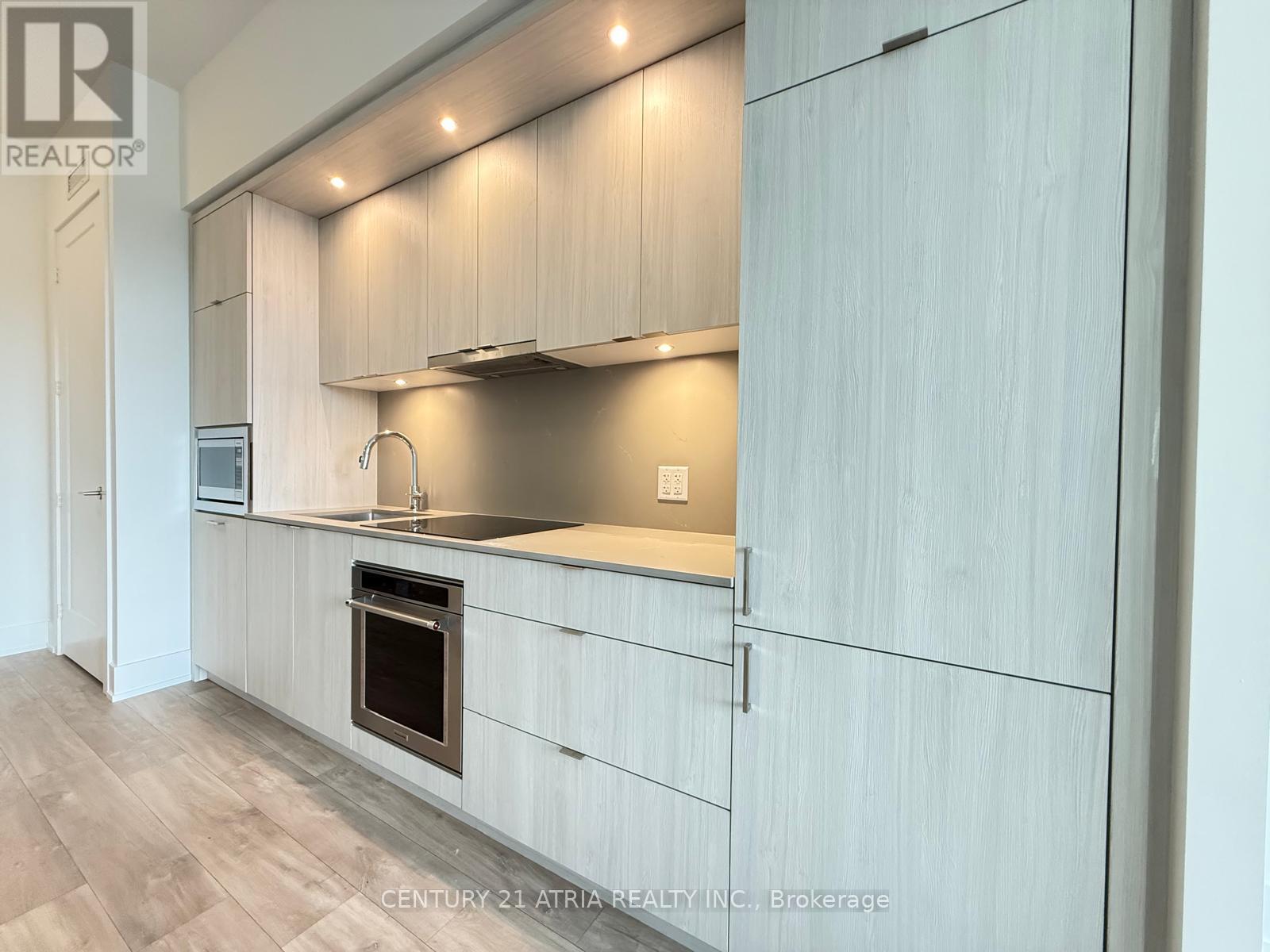513 - 259 The Kingsway, Toronto, Ontario  M9A 0G2 - Photo 2 - W12558912