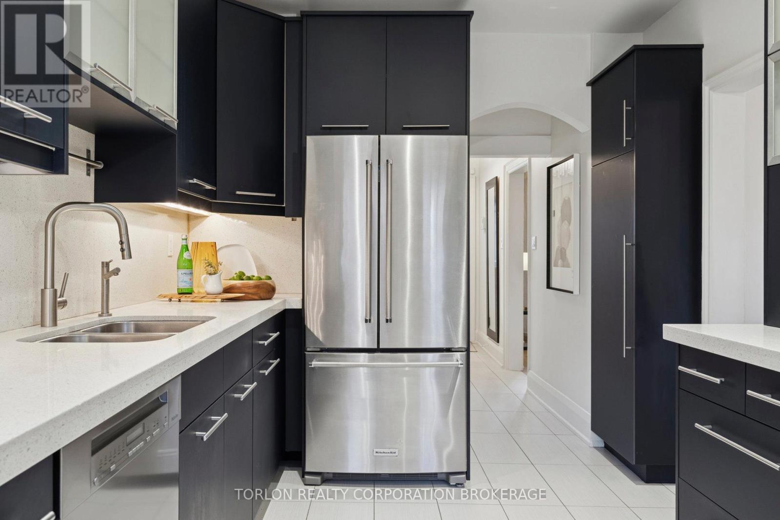 100 Colbeck Street, Toronto, Ontario  M6S 1V4 - Photo 19 - W12558914