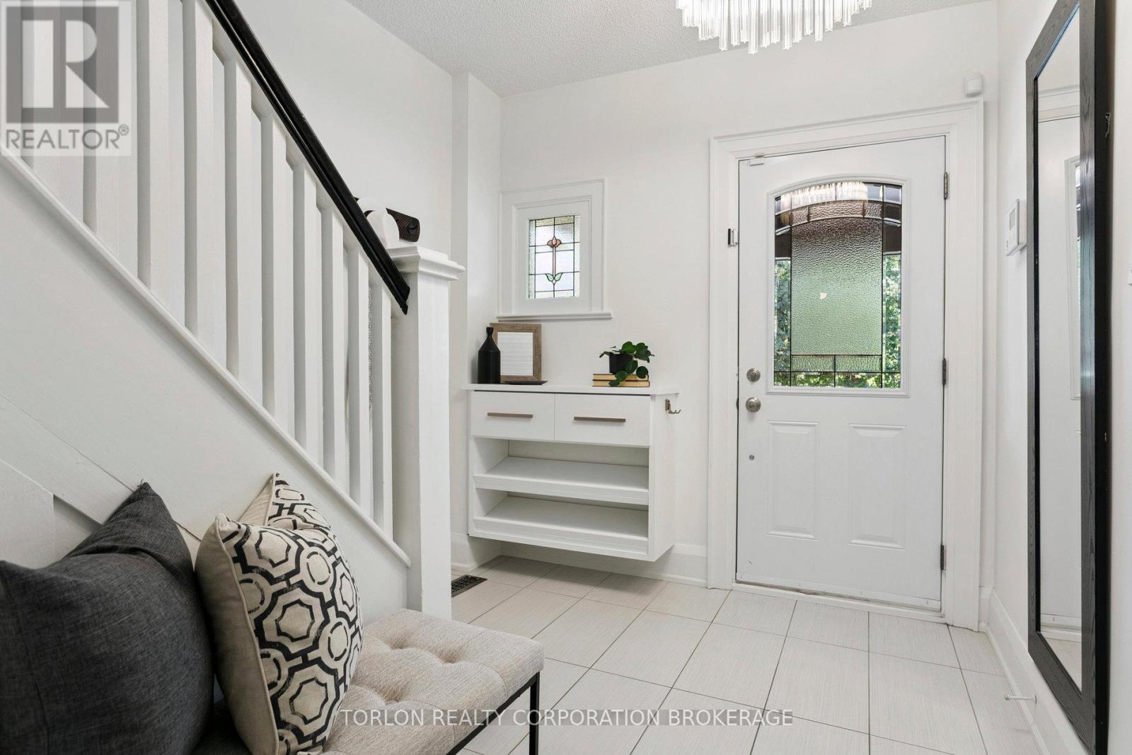 100 Colbeck Street, Toronto, Ontario  M6S 1V4 - Photo 4 - W12558914