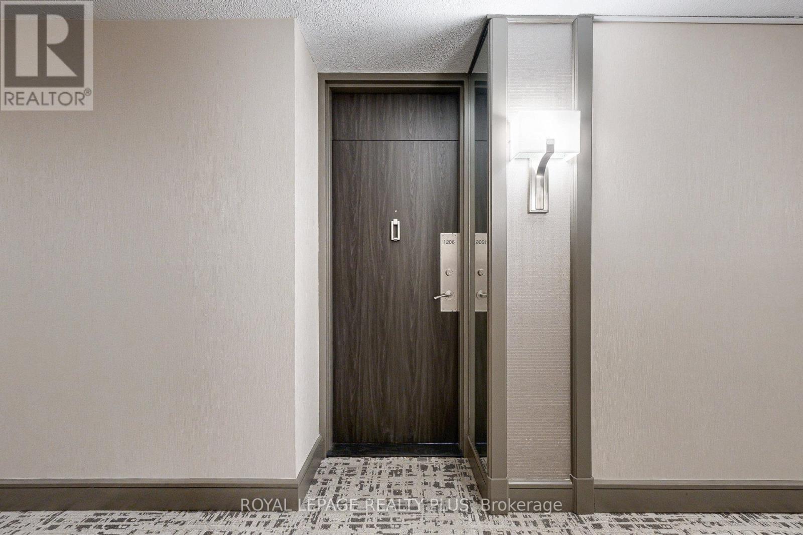 1206 - 260 Scarlett Road, Toronto, Ontario  M6N 4X6 - Photo 4 - W12558916