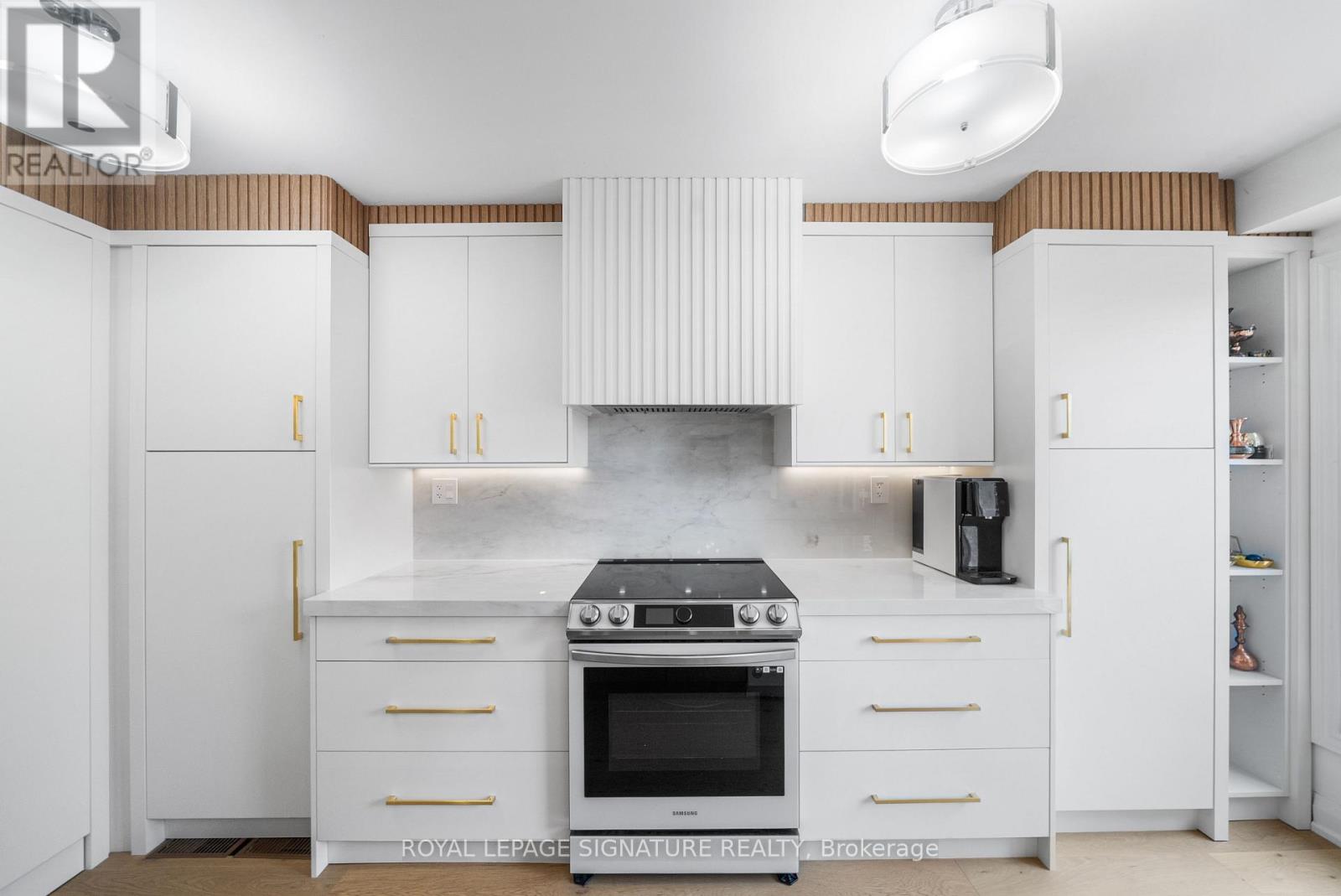 134 Ridgebank Court, Caledon, Ontario  L7E 4V9 - Photo 2 - W12558974