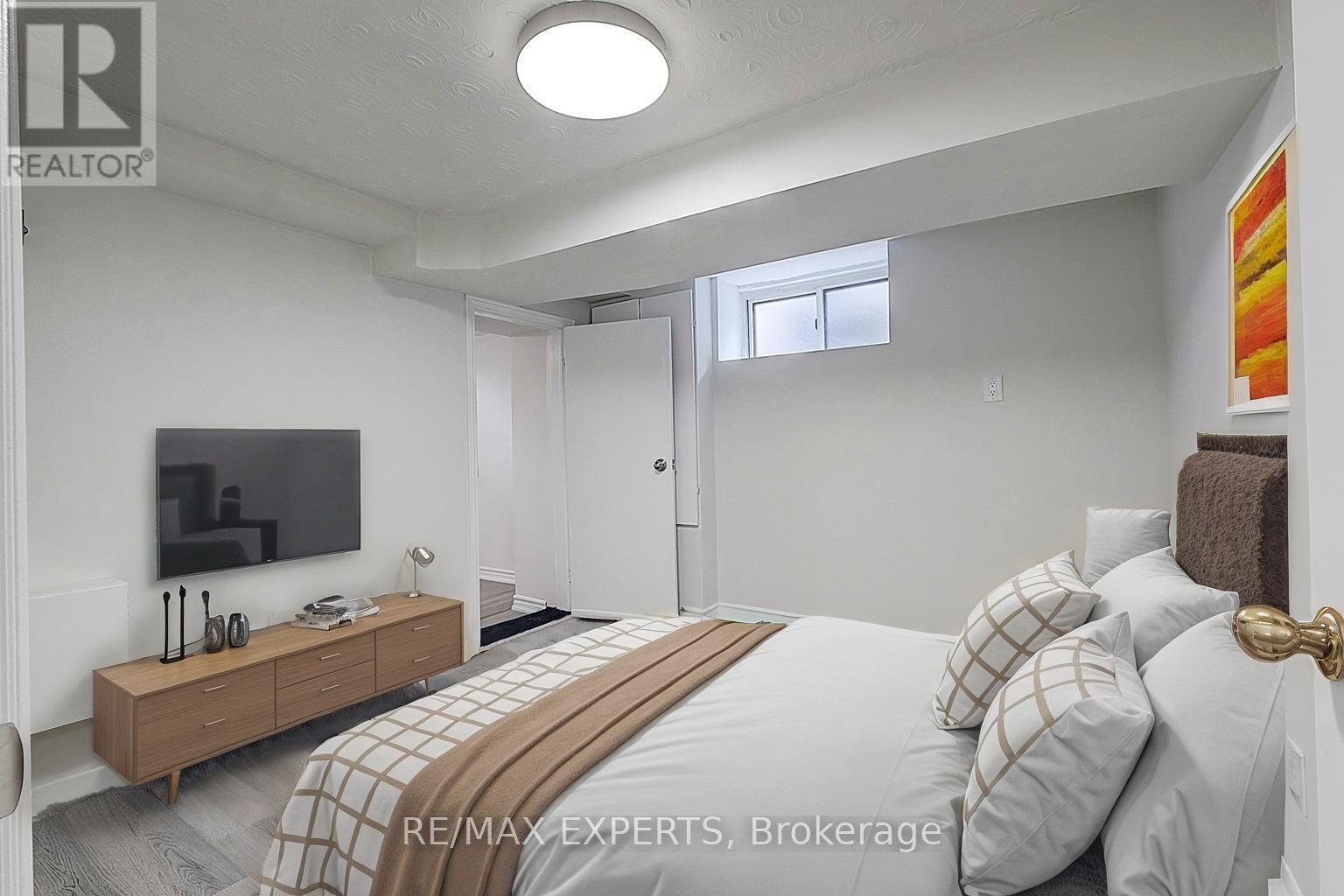 Bsmt - 57 St Clair Gardens, Toronto, Ontario  M6E 3V6 - Photo 13 - W12558990