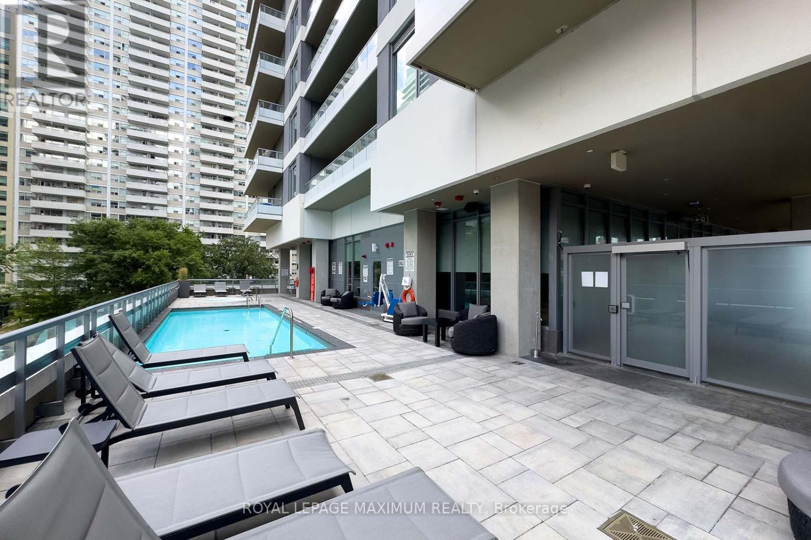 1018 - 50 Dunfield Avenue, Toronto, Ontario  M4S 3A4 - Photo 32 - C12558136