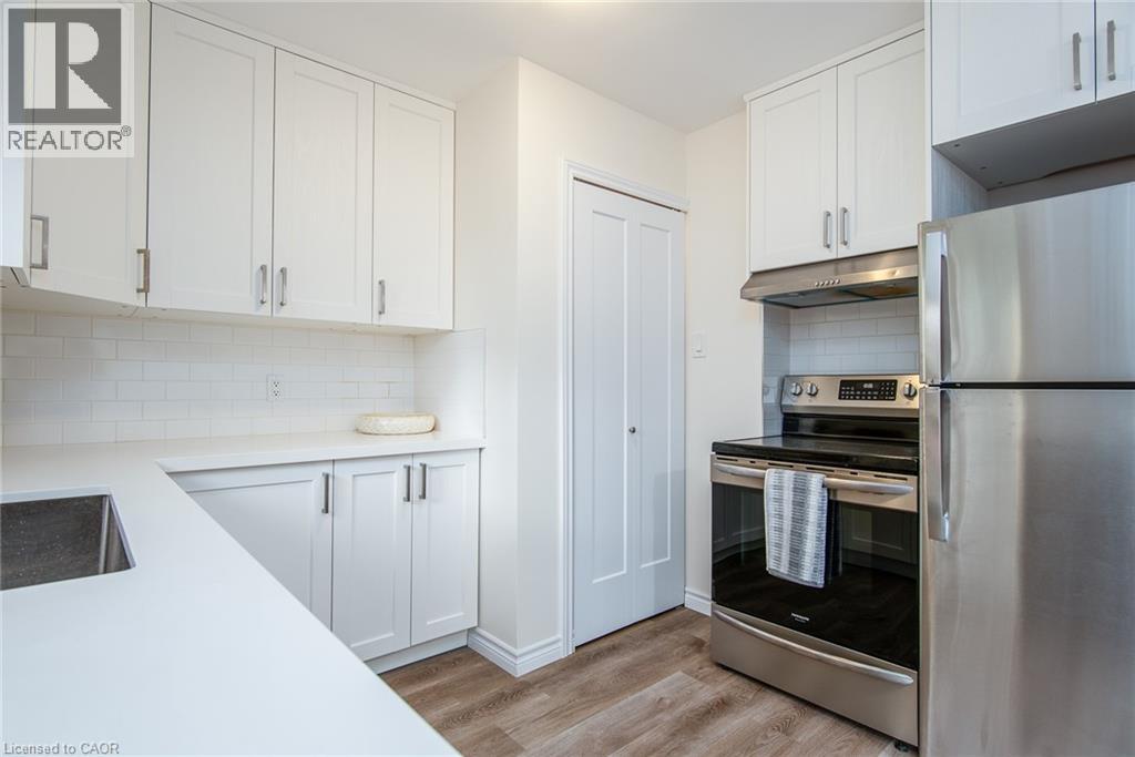 63 Ellis Crescent S, Waterloo, Ontario N2J 2B5 - Photo 22 - 40785631