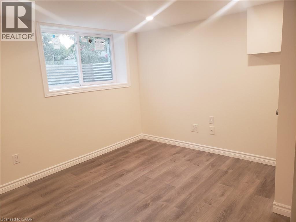 63 Ellis Crescent S, Waterloo, Ontario N2J 2B5 - Photo 40 - 40785631