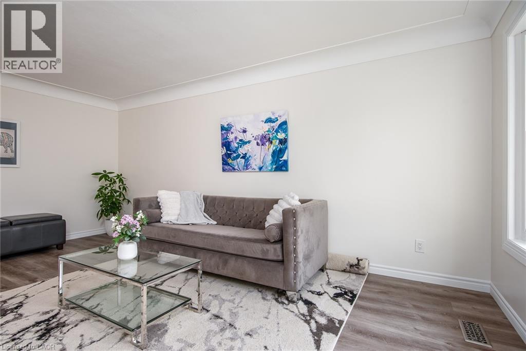 63 Ellis Crescent S, Waterloo, Ontario N2J 2B5 - Photo 11 - 40785631