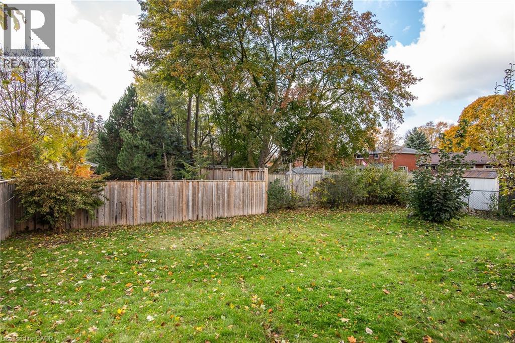 63 Ellis Crescent S, Waterloo, Ontario N2J 2B5 - Photo 47 - 40785631