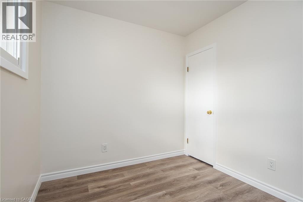 63 Ellis Crescent S, Waterloo, Ontario N2J 2B5 - Photo 33 - 40785631