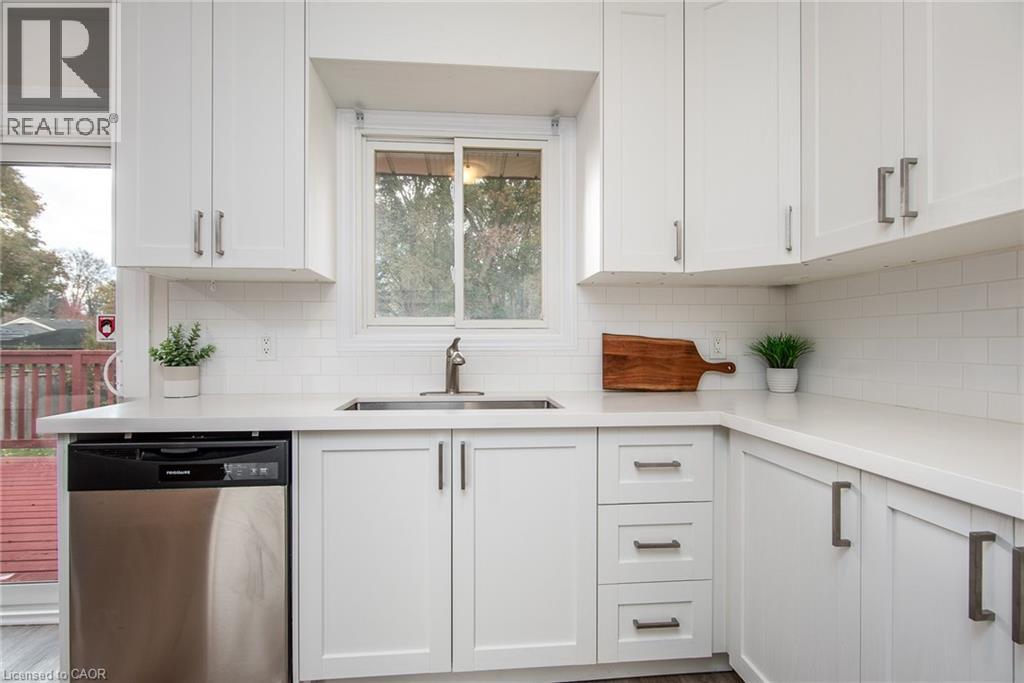 63 Ellis Crescent S, Waterloo, Ontario N2J 2B5 - Photo 20 - 40785631