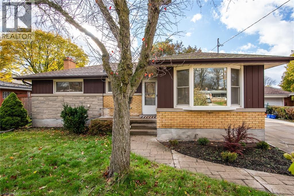 63 Ellis Crescent S, Waterloo, Ontario N2J 2B5 - Photo 3 - 40785631