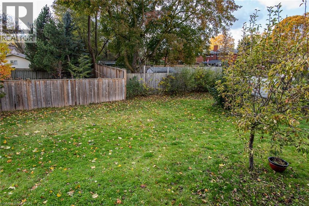 63 Ellis Crescent S, Waterloo, Ontario N2J 2B5 - Photo 48 - 40785631