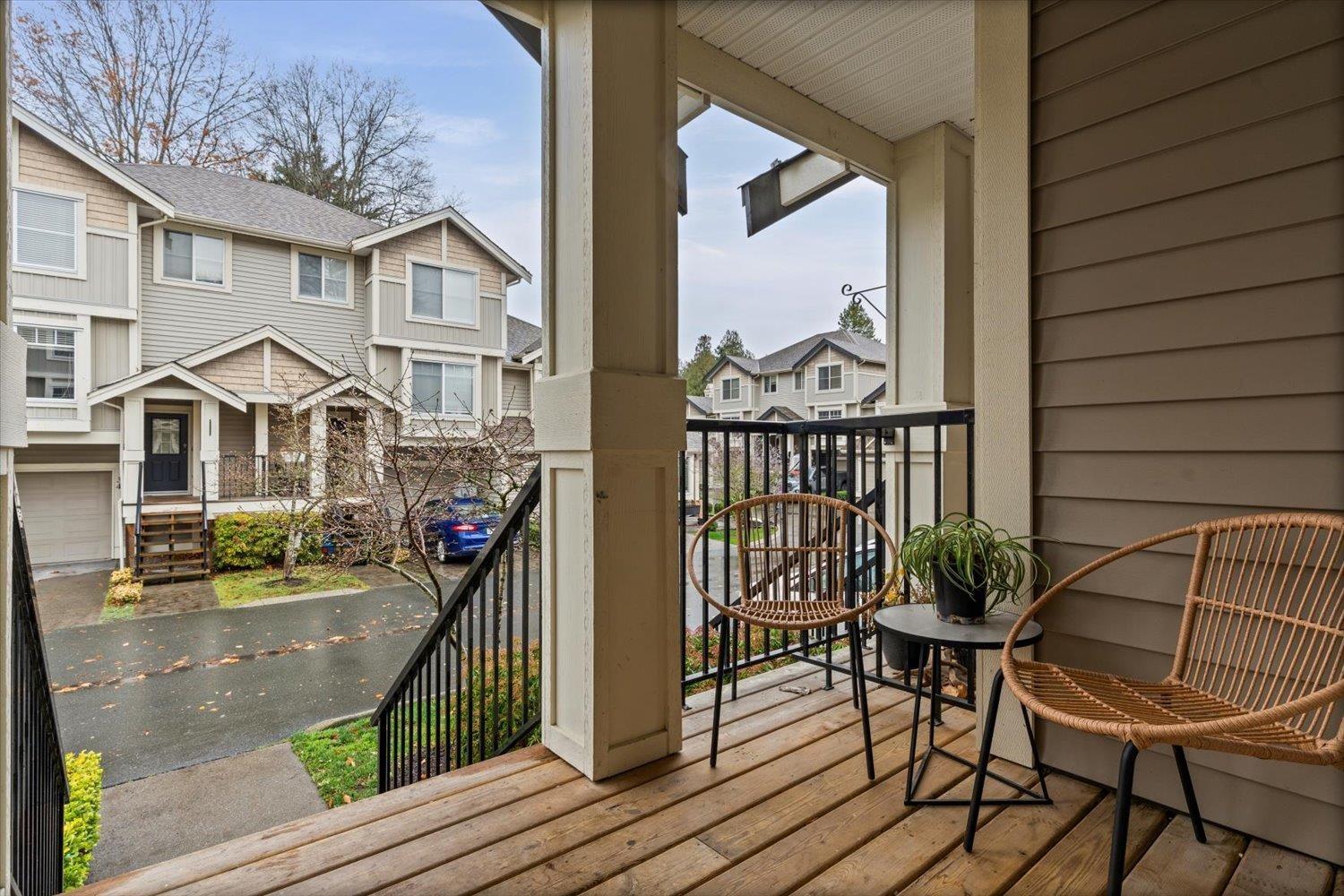 23 45550 Shawnigan Crescent, Garrison Crossing, Chilliwack, British Columbia  V2R 5Y1 - Photo 3 - R3068541