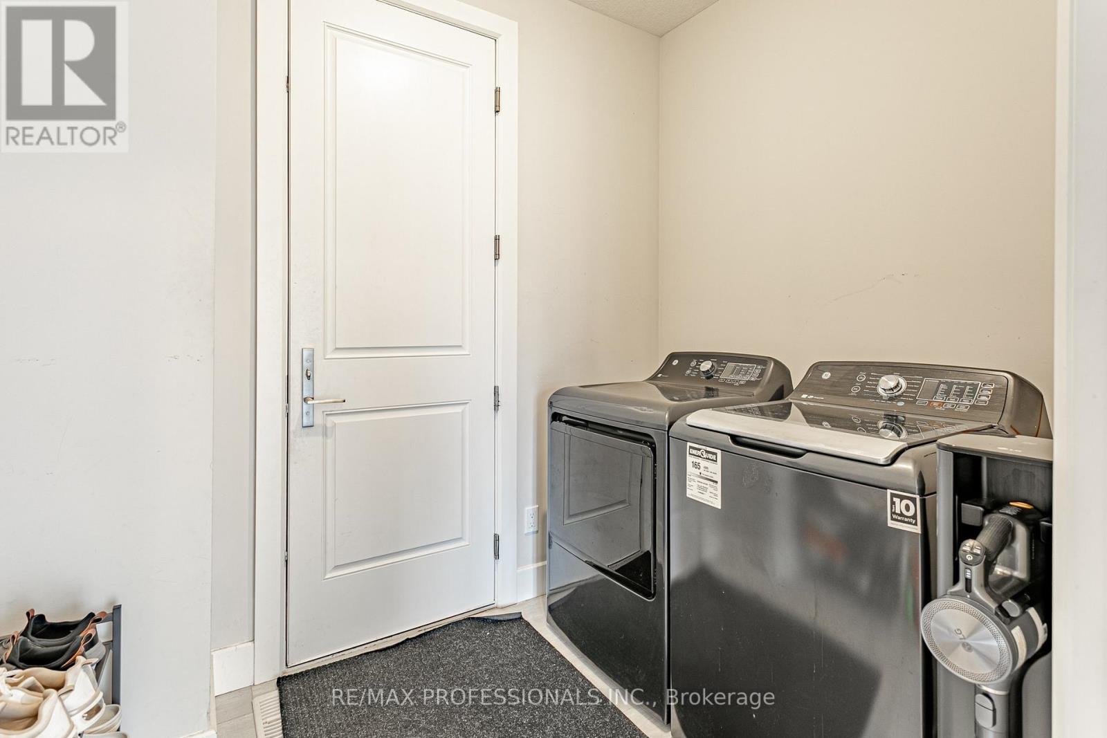 3328 Oriole Drive, London South, Ontario  N6M 0K1 - Photo 13 - X12558920