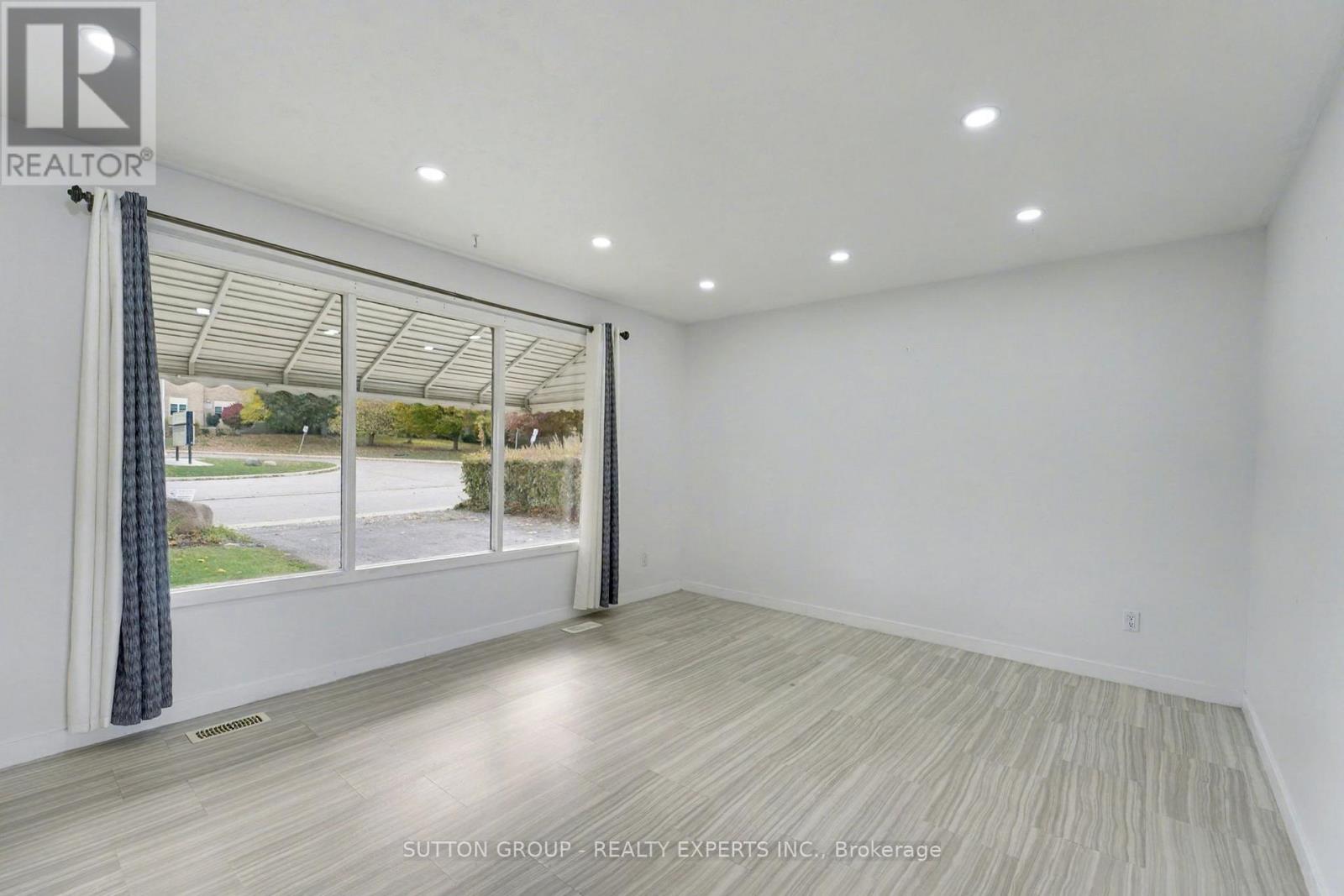 893 Cromwell Street, Woodstock, Ontario  N4S 5B4 - Photo 11 - X12558930