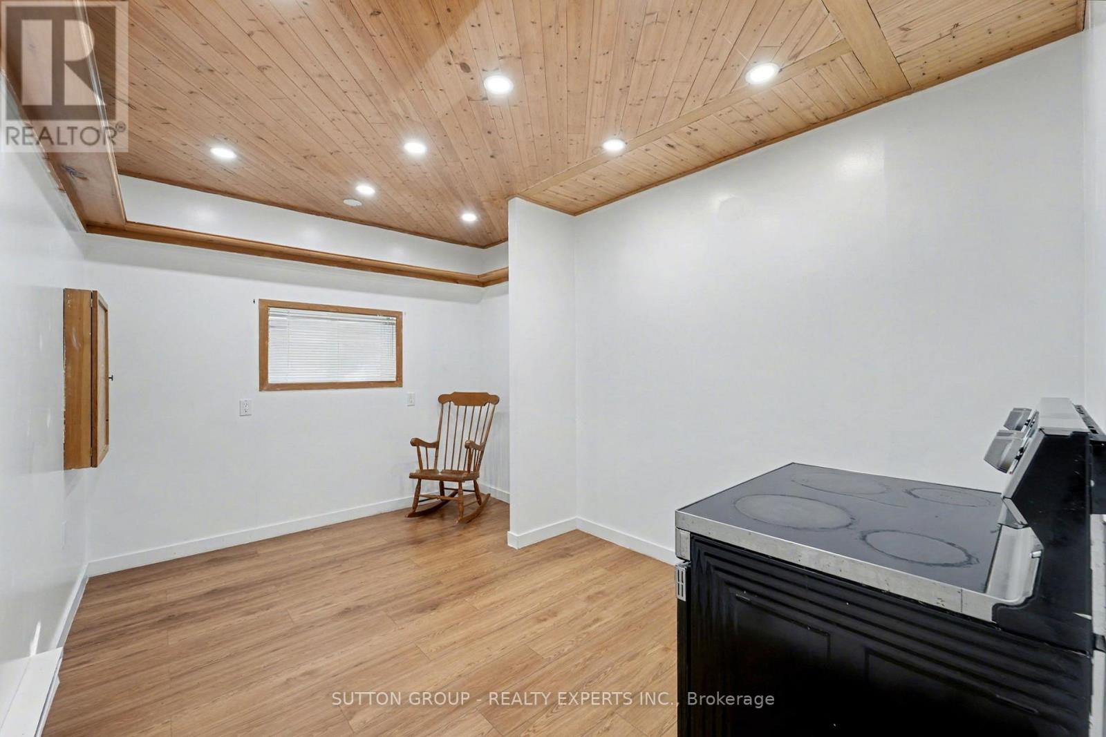 893 Cromwell Street, Woodstock, Ontario  N4S 5B4 - Photo 23 - X12558930