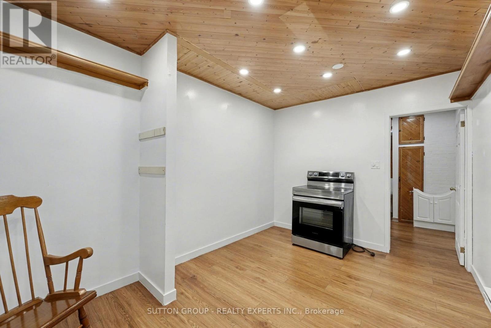 893 Cromwell Street, Woodstock, Ontario  N4S 5B4 - Photo 24 - X12558930