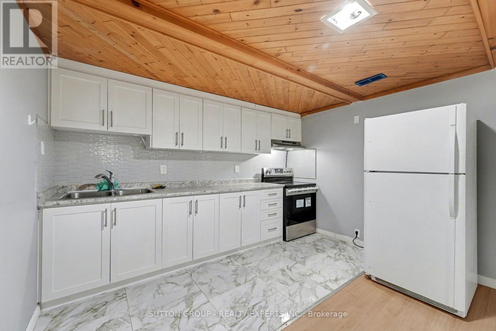 893 Cromwell Street, Woodstock, Ontario  N4S 5B4 - Photo 28 - X12558930