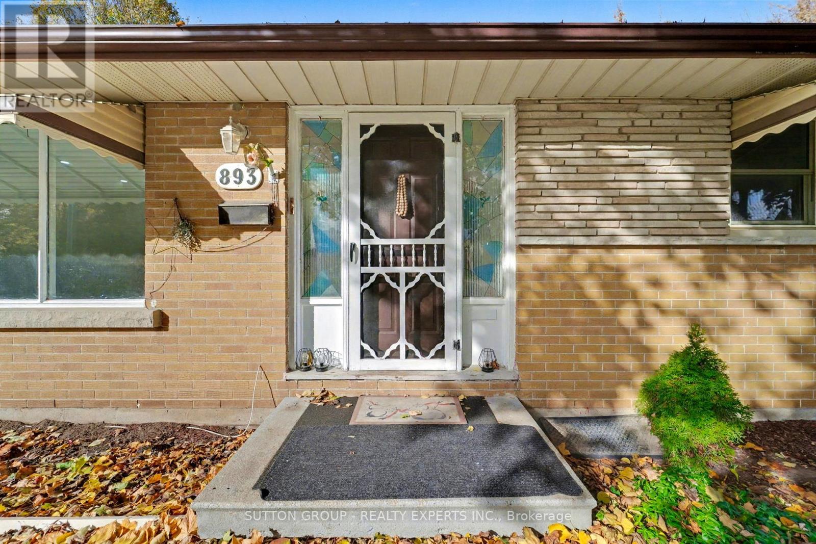 893 Cromwell Street, Woodstock, Ontario  N4S 5B4 - Photo 4 - X12558930