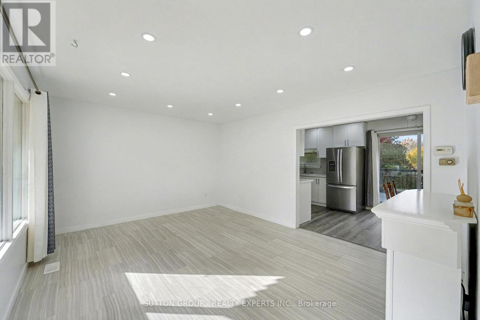 893 Cromwell Street, Woodstock, Ontario  N4S 5B4 - Photo 5 - X12558930