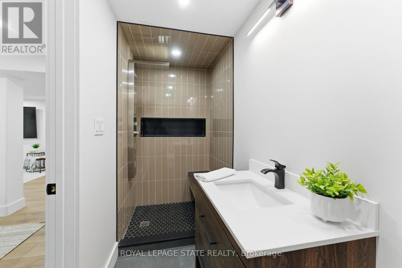 Unknown Address, ,     - Photo 31 - X12558988