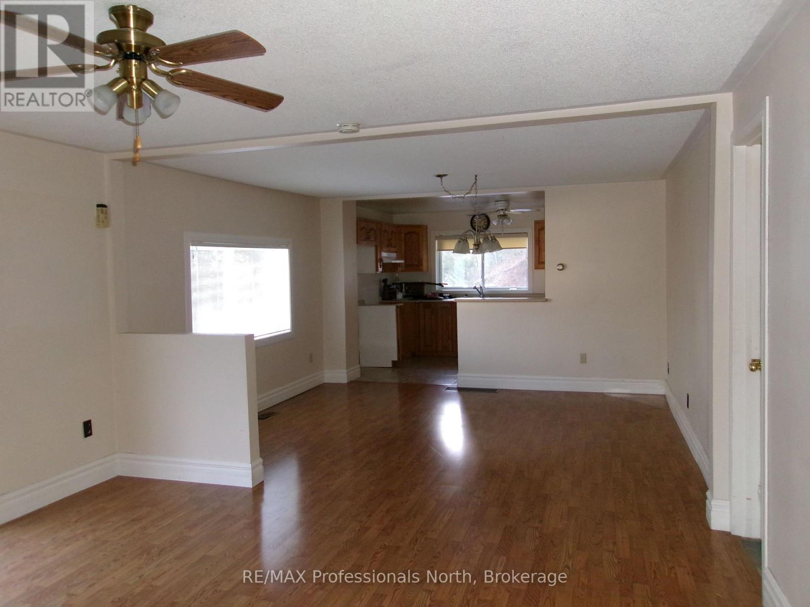 646 Mountain Street, Dysart Et Al (Dysart), Ontario  K0M 1S0 - Photo 11 - X12555136