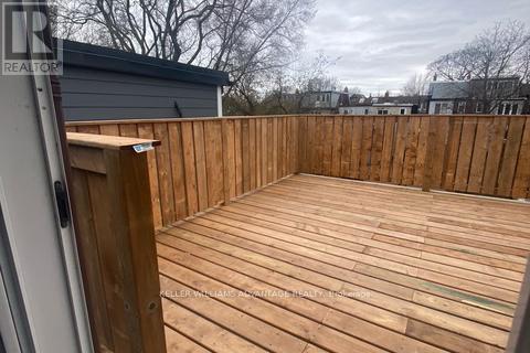 Upper - 370 Woodbine Avenue, Toronto, Ontario  M4L 3P6 - Photo 14 - E12557772