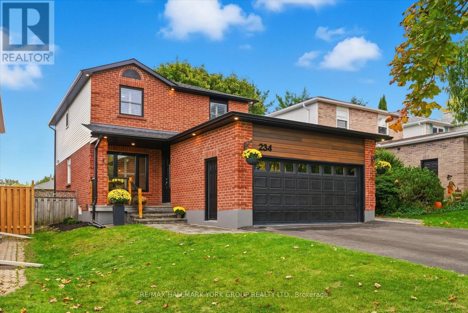 234 BILLINGS CRESCENT, Newmarket, Ontario