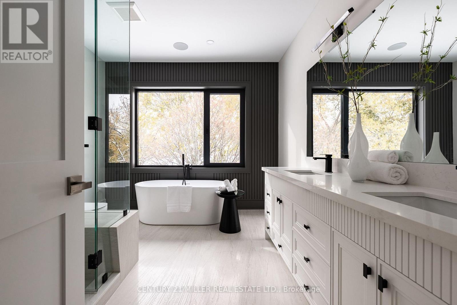 414 Belvenia Road, Burlington, Ontario L7L 2G6 - Photo 20 - W12537828