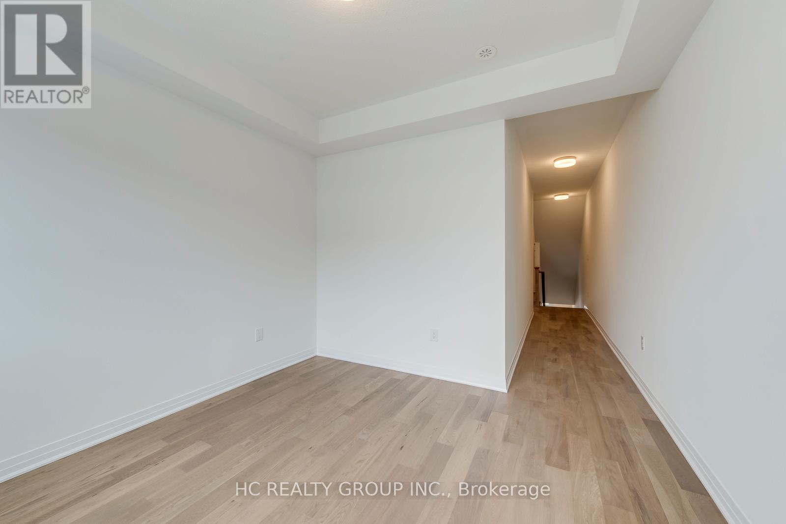 3219 Crystal Drive, Oakville, Ontario  L6M 5S8 - Photo 16 - W12552360