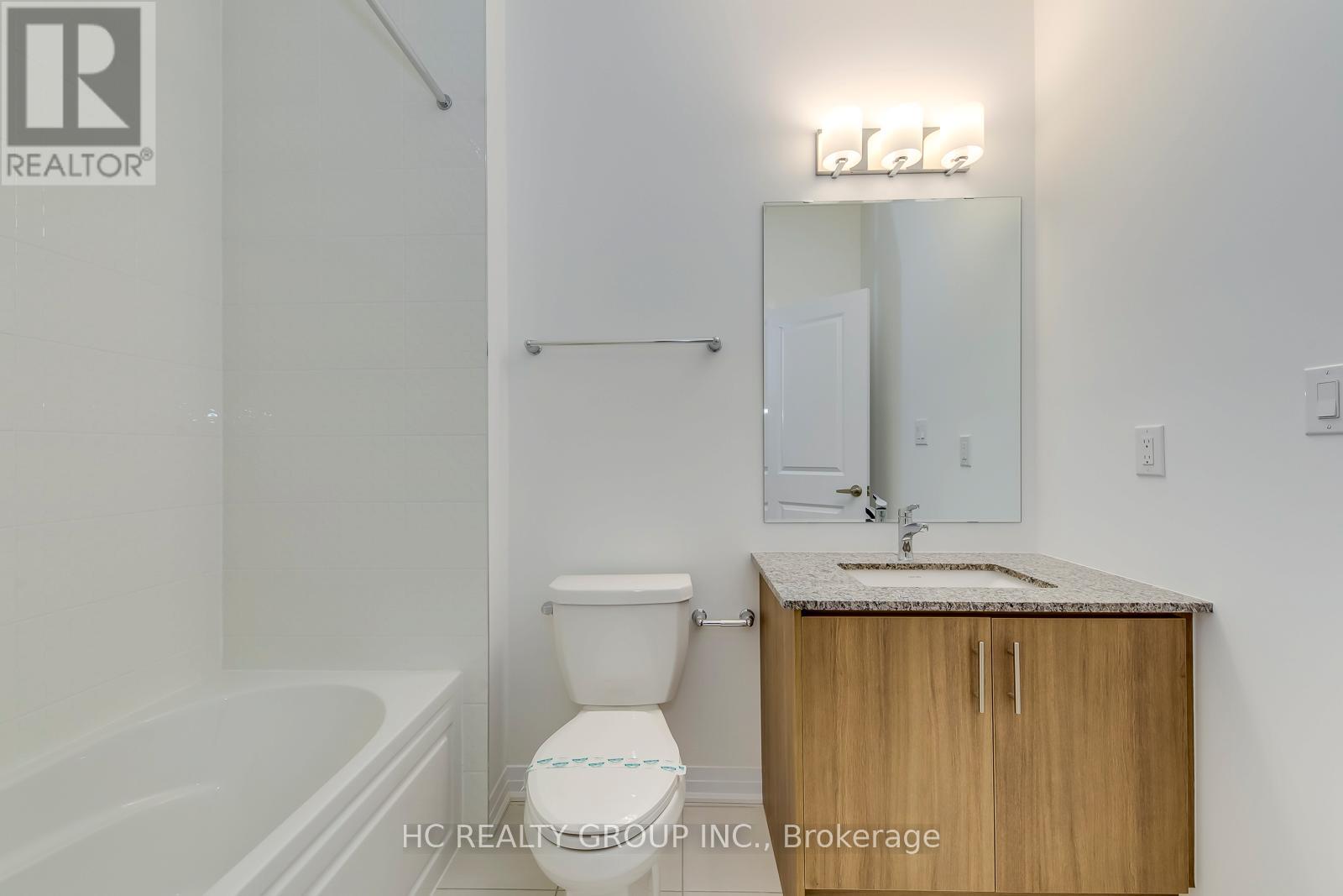 3219 Crystal Drive, Oakville, Ontario  L6M 5S8 - Photo 21 - W12552360