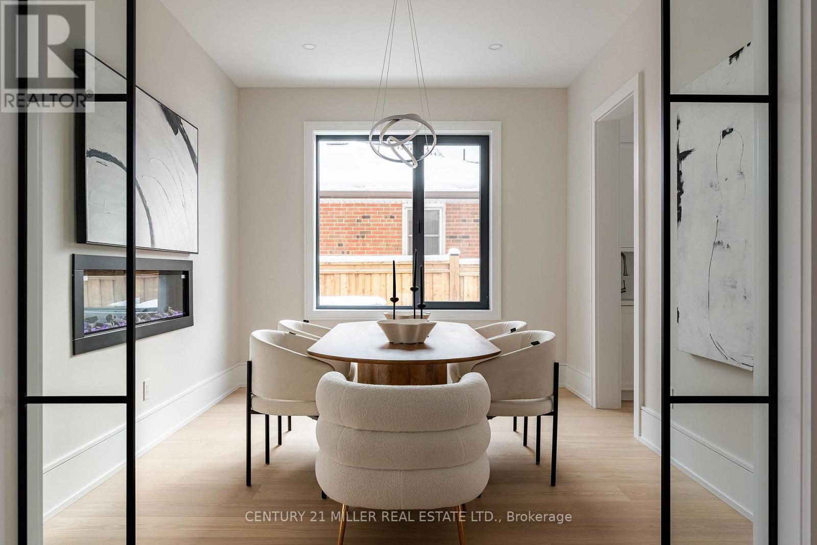 414 Belvenia Road, Burlington, Ontario L7L 2G6 - Photo 7 - W12537828