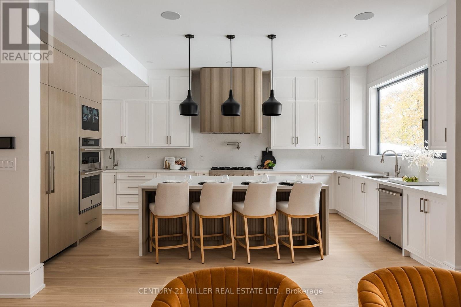 414 Belvenia Road, Burlington, Ontario L7L 2G6 - Photo 8 - W12537828