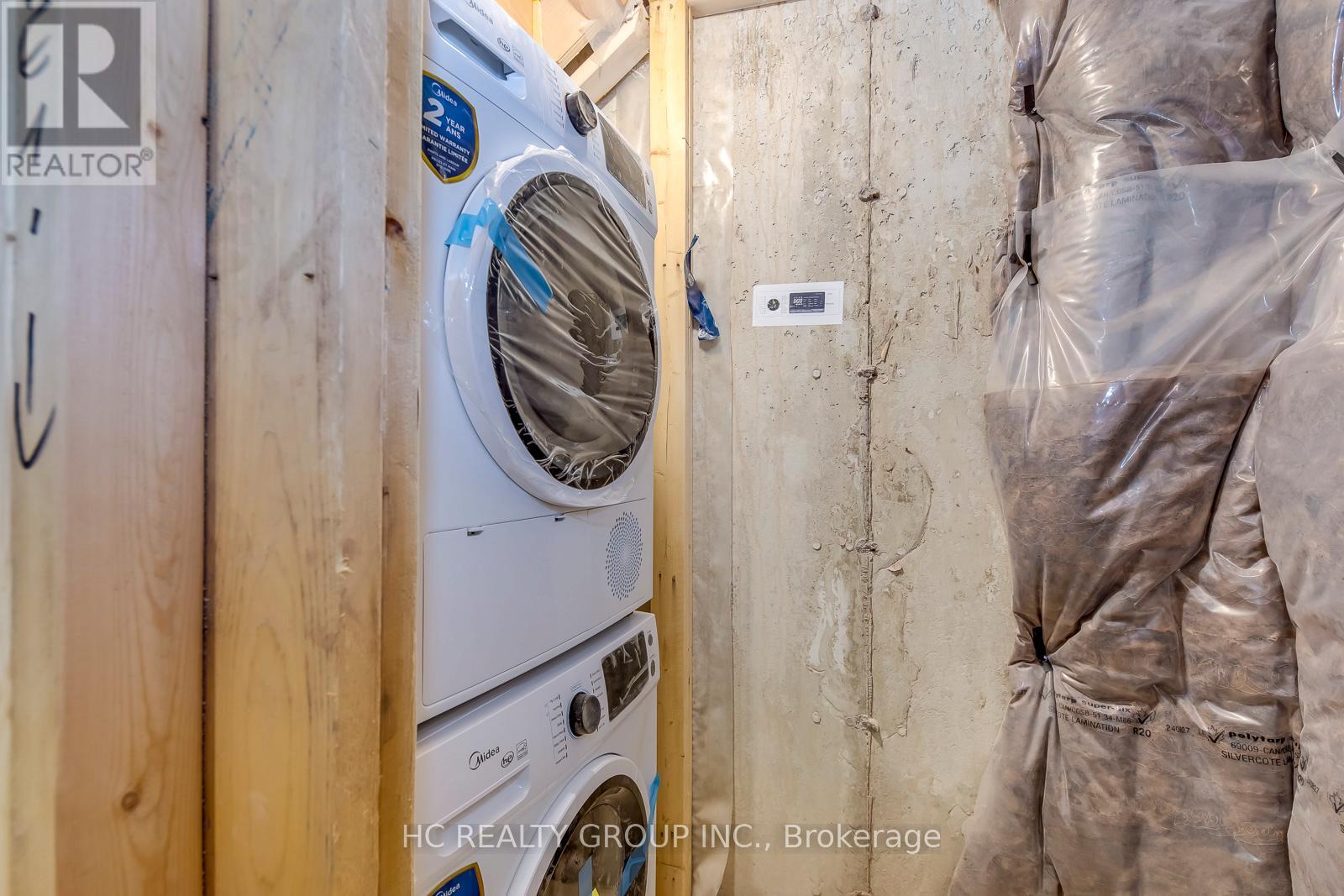 3219 Crystal Drive, Oakville, Ontario  L6M 5S8 - Photo 43 - W12552360