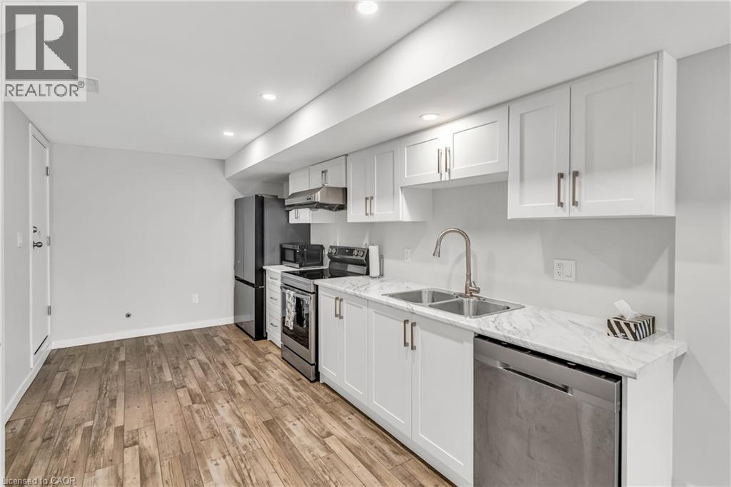 916 Dunnigan Court Unit# Lower, Kitchener, Ontario  N2B 0A8 - Photo 4 - 40789361