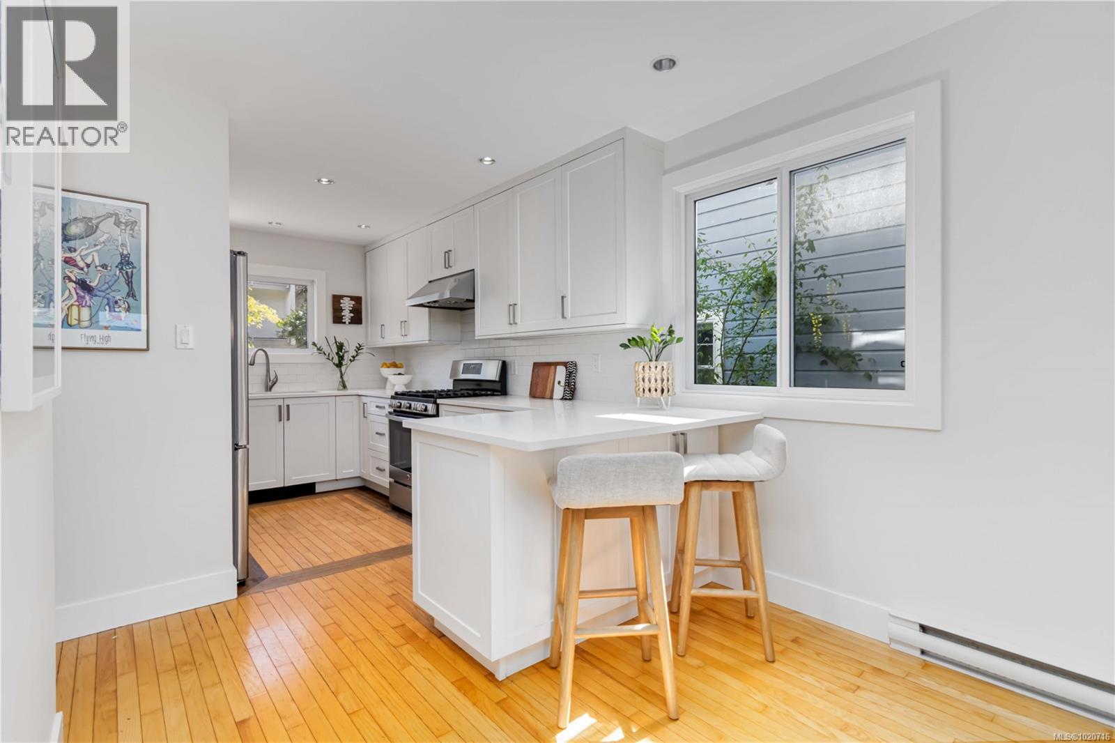 126 Rendall St, Victoria, British Columbia  V8V 2E5 - Photo 9 - 1020716