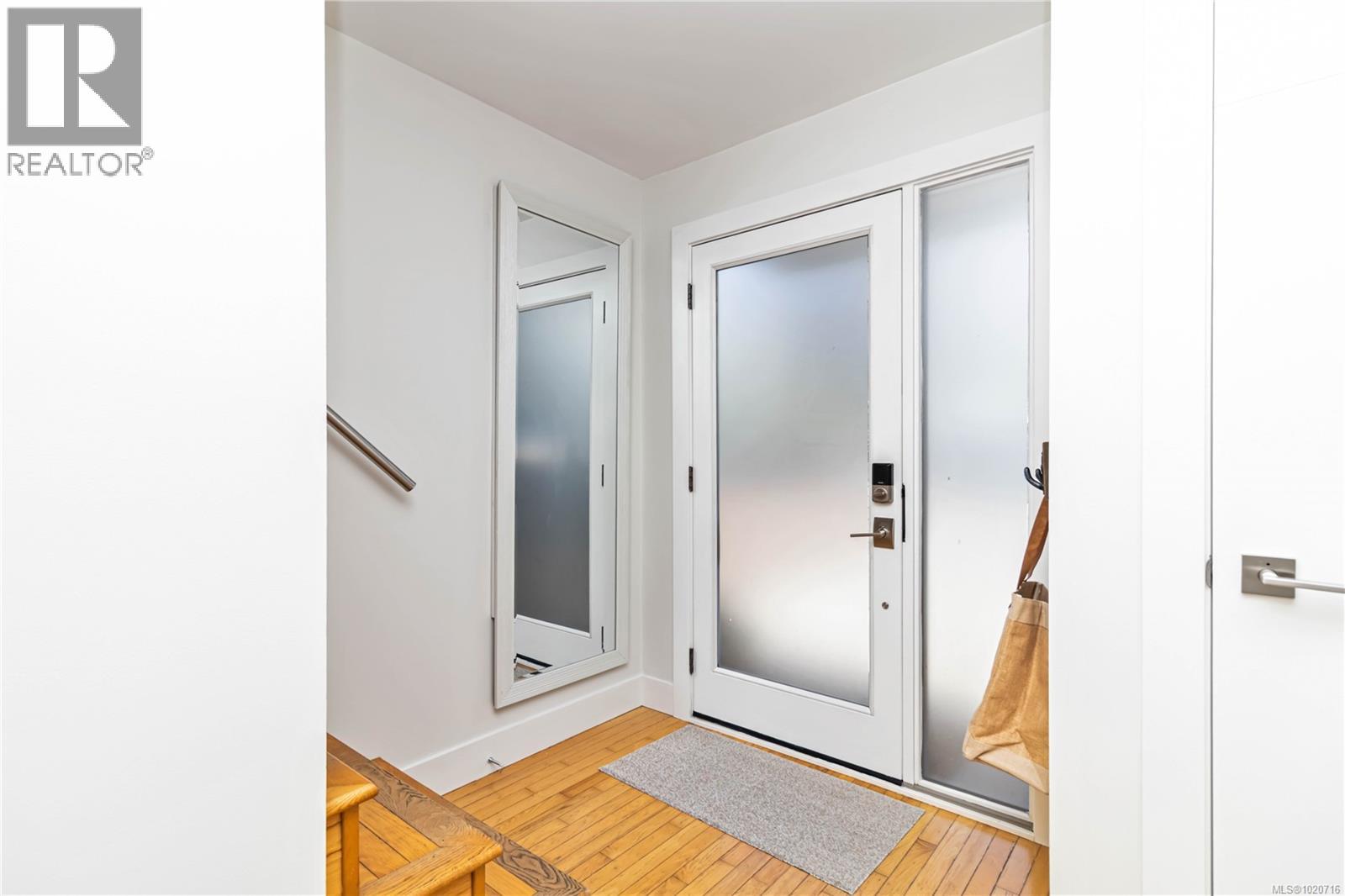 126 Rendall St, Victoria, British Columbia  V8V 2E5 - Photo 7 - 1020716