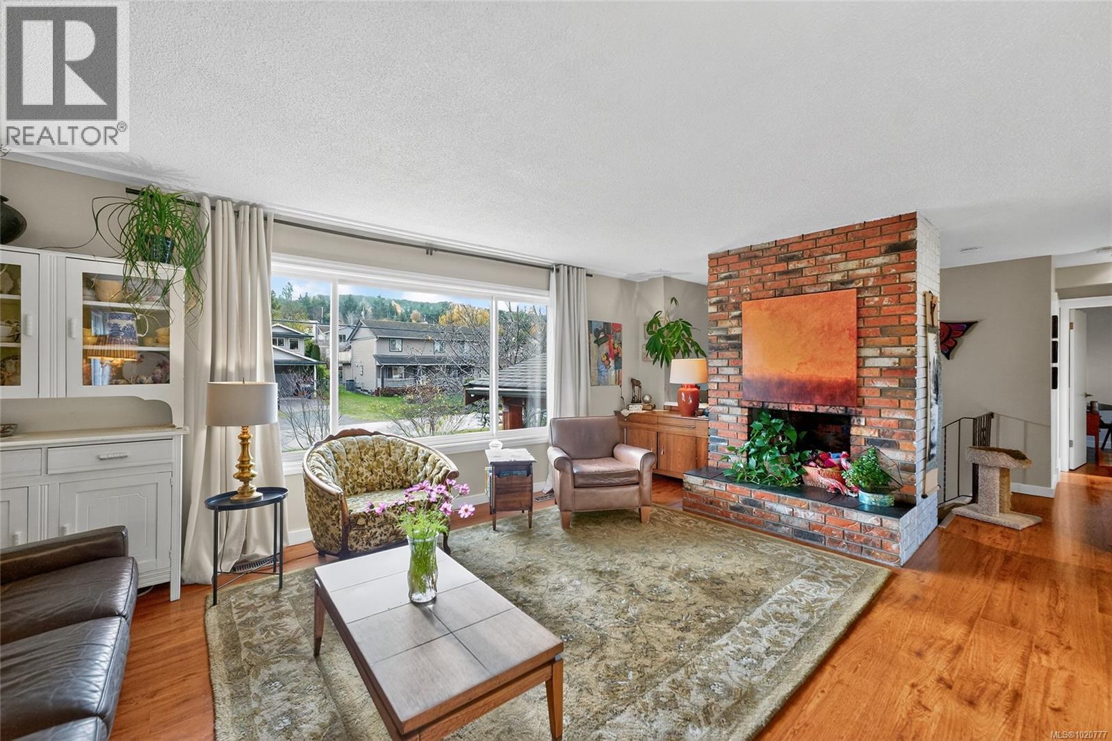 7330 Millard Dr, Lantzville, British Columbia  V0R 2H0 - Photo 2 - 1020777