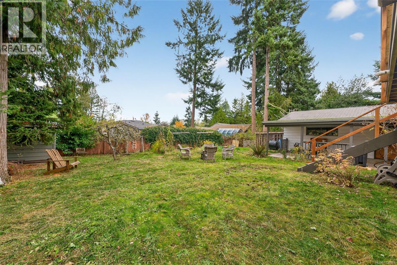 7330 Millard Dr, Lantzville, British Columbia  V0R 2H0 - Photo 38 - 1020777