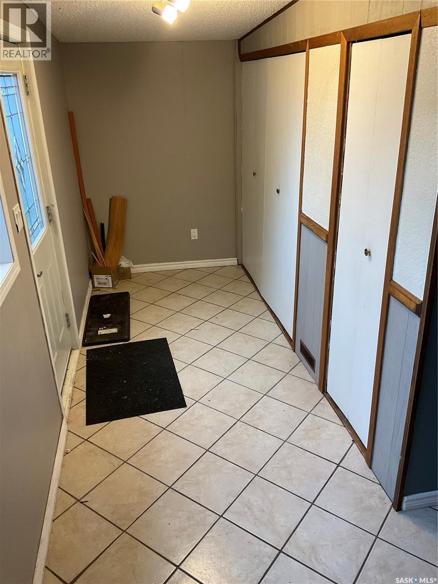 104 5a Street S, Wakaw, Saskatchewan  S0K 4P0 - Photo 2 - SK024347