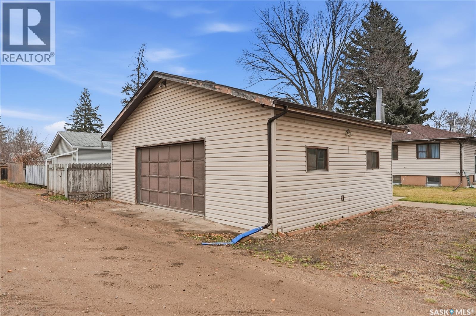 2120 St Andrews Avenue, Saskatoon, Saskatchewan  S7M 0M1 - Photo 3 - SK024329