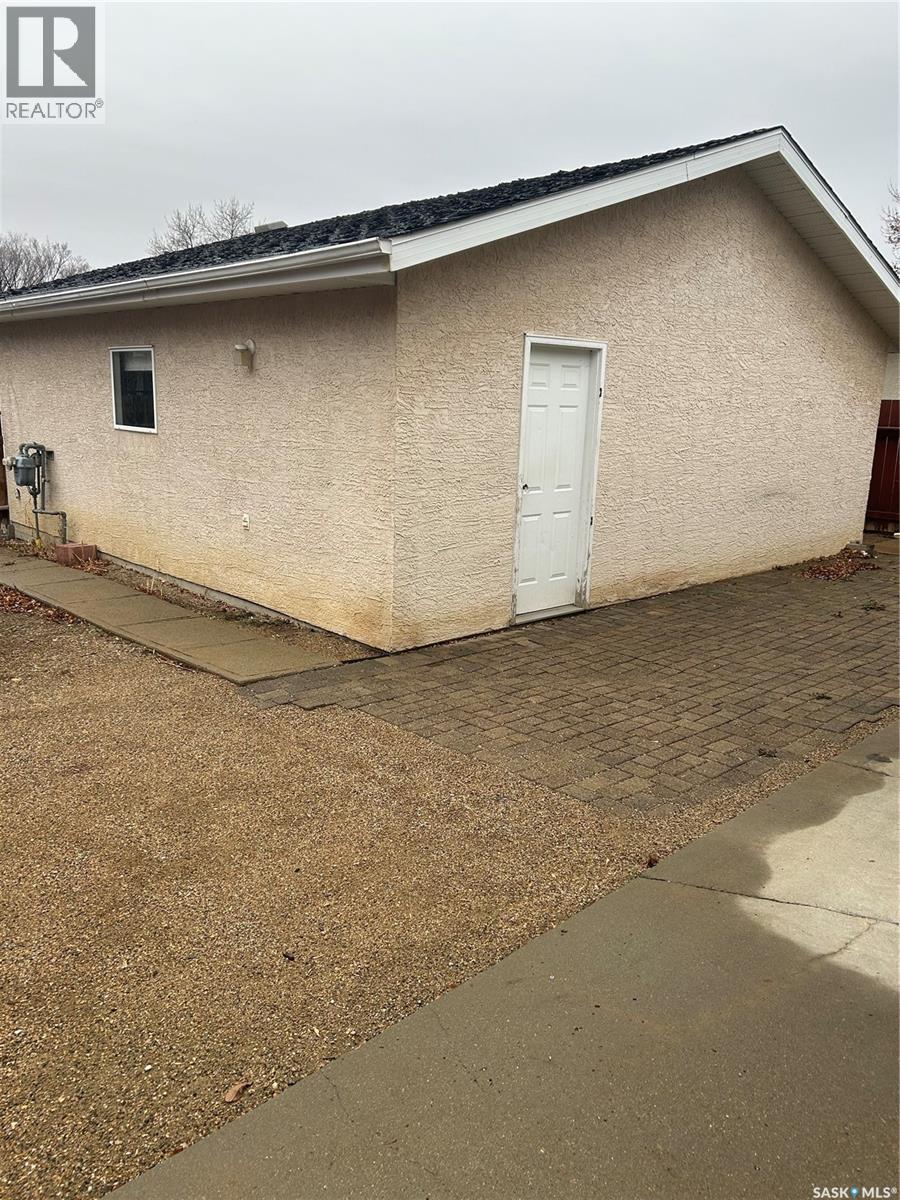 36 Andros Bay, Regina, Saskatchewan  S4R 5K6 - Photo 20 - SK024316