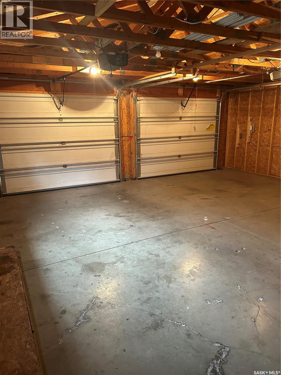 36 Andros Bay, Regina, Saskatchewan  S4R 5K6 - Photo 22 - SK024316