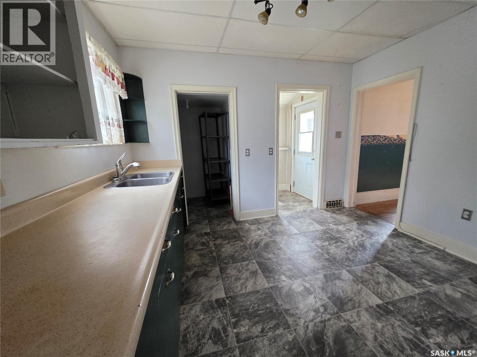 409 2nd Avenue Ne, Swift Current, Saskatchewan  S9H 2E3 - Photo 12 - SK024277