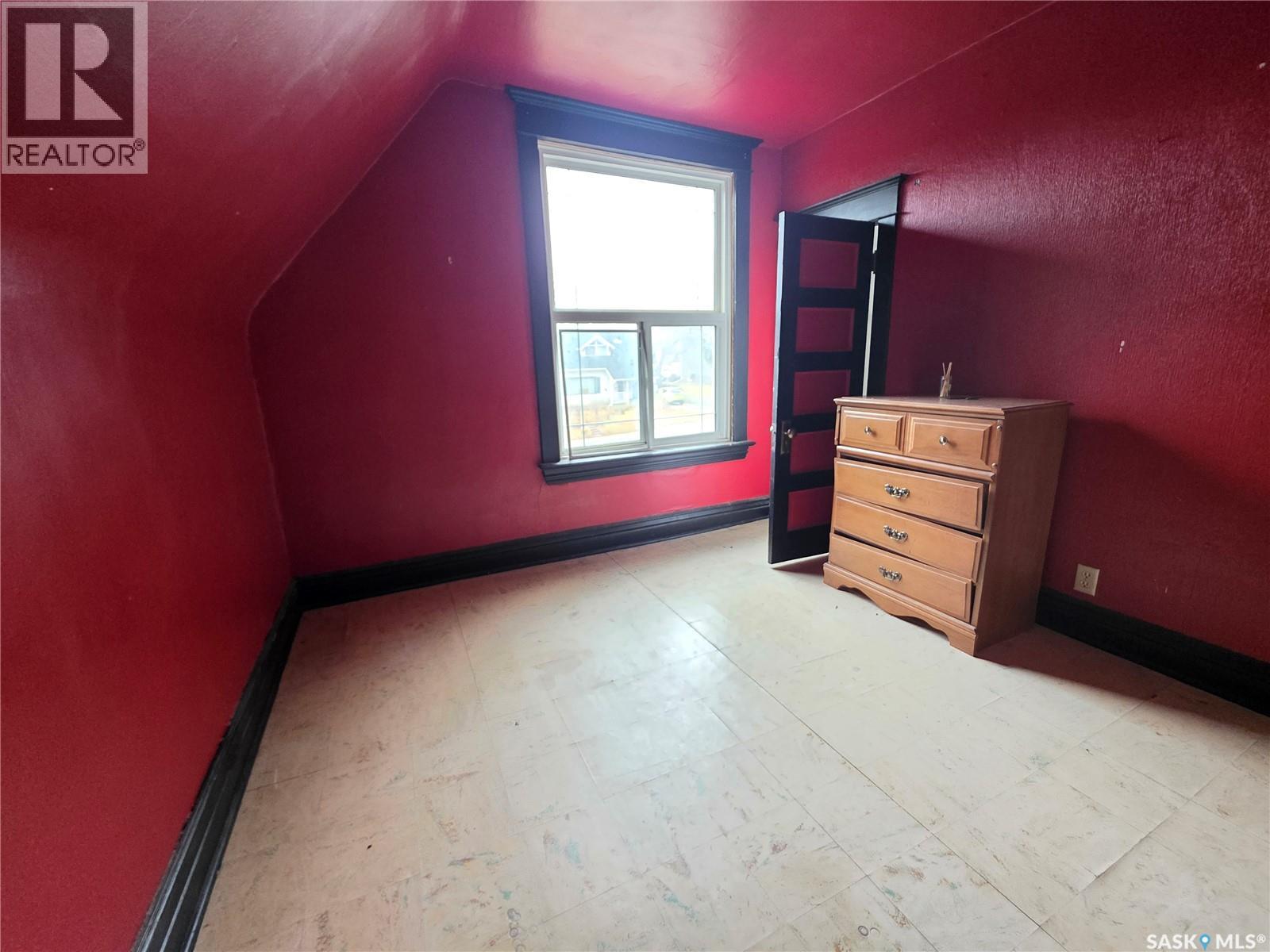 409 2nd Avenue Ne, Swift Current, Saskatchewan  S9H 2E3 - Photo 17 - SK024277