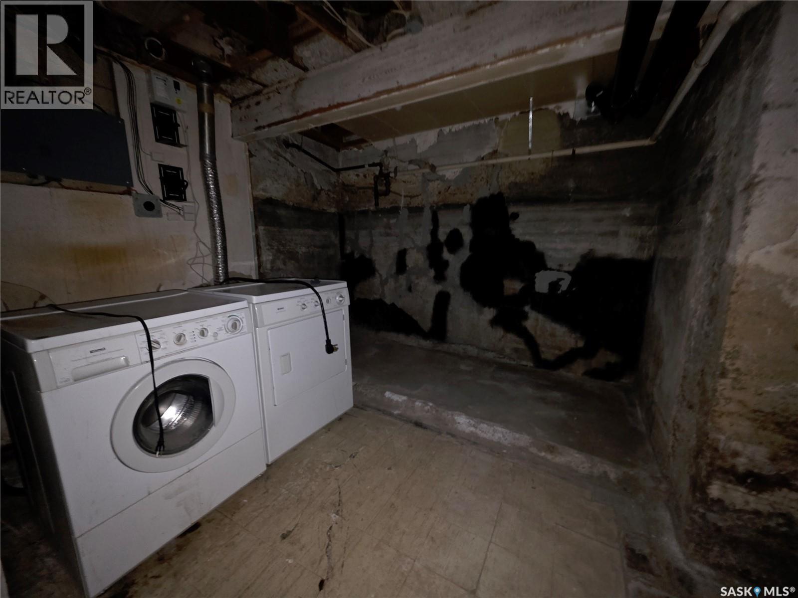 409 2nd Avenue Ne, Swift Current, Saskatchewan  S9H 2E3 - Photo 23 - SK024277