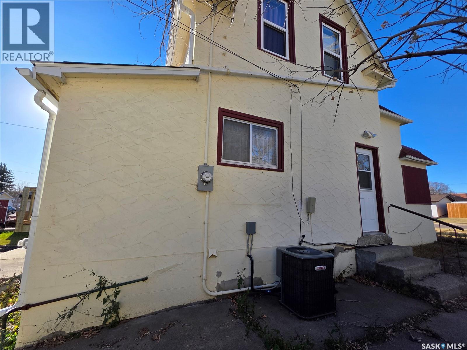 409 2nd Avenue Ne, Swift Current, Saskatchewan  S9H 2E3 - Photo 32 - SK024277